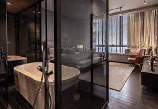 Master bathroom (showflat)